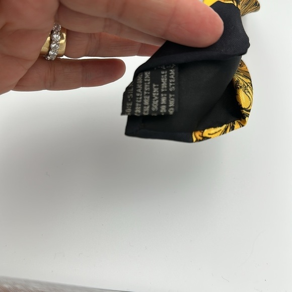 Vintage Gianni Versace Versus Colourful Baroque Print Silk Men's Neck Tie - Picture 5 of 7